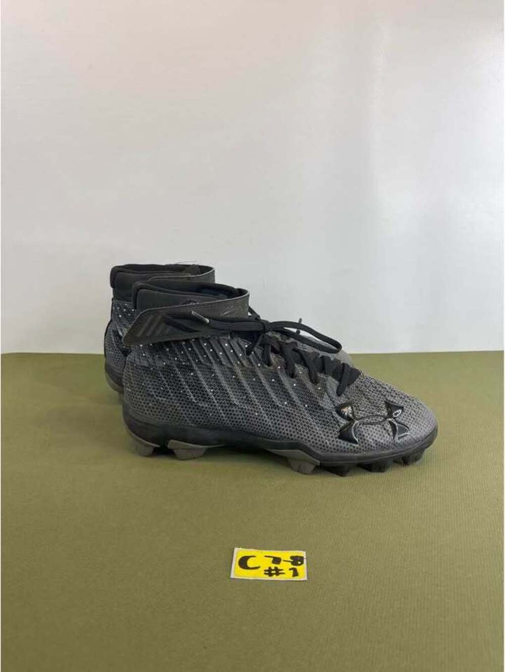Under Armour Harper 2 Mid RM Molded Baseball Cleats Black Size 7 1297306-001